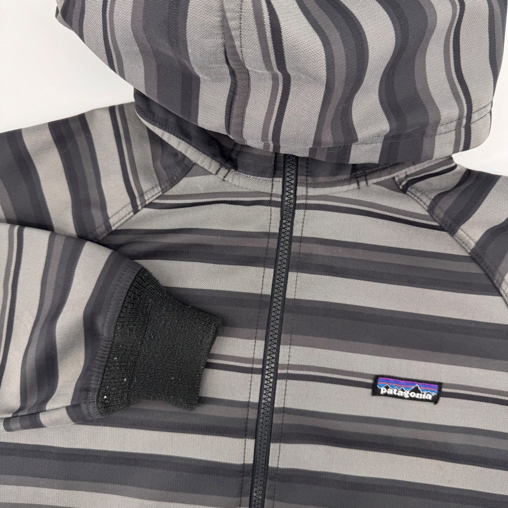 Patagonia Full Zip Hoodie Men‎ Medium Grey Striped Hooded Fleece Jacket Flaw